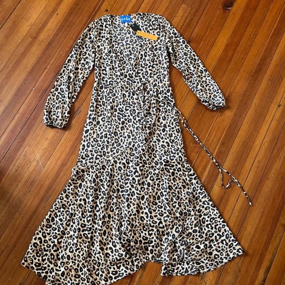 NWT Leopard Print Wrap Dress Crās - Picture 3 of 6